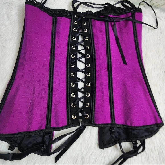 Beautiful Violet Corset - Picture 2 of 14